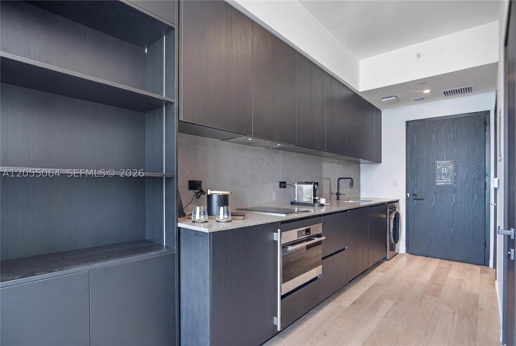 image E11EVEN Hotel & Residences10