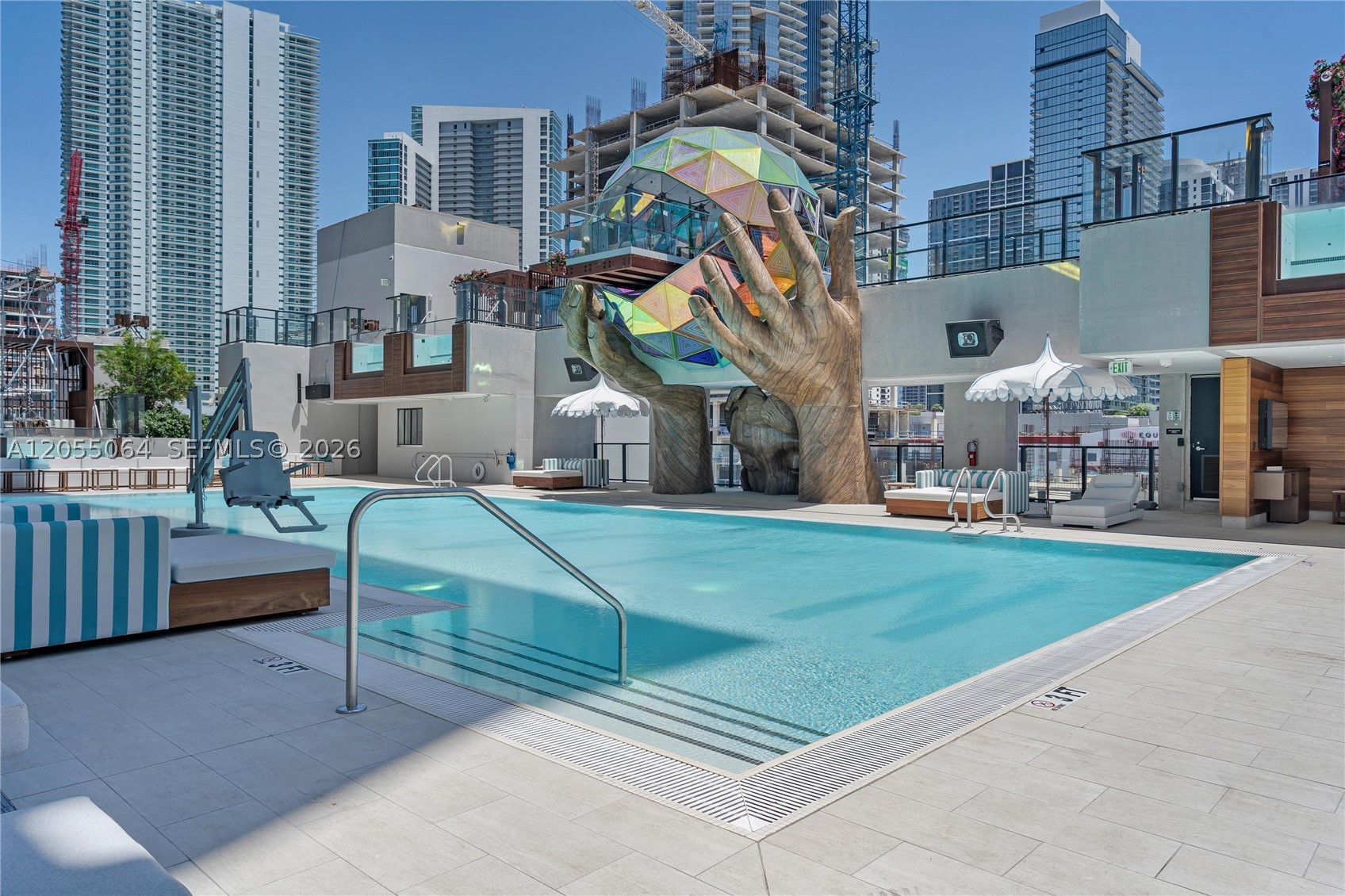image E11EVEN Hotel & Residences21