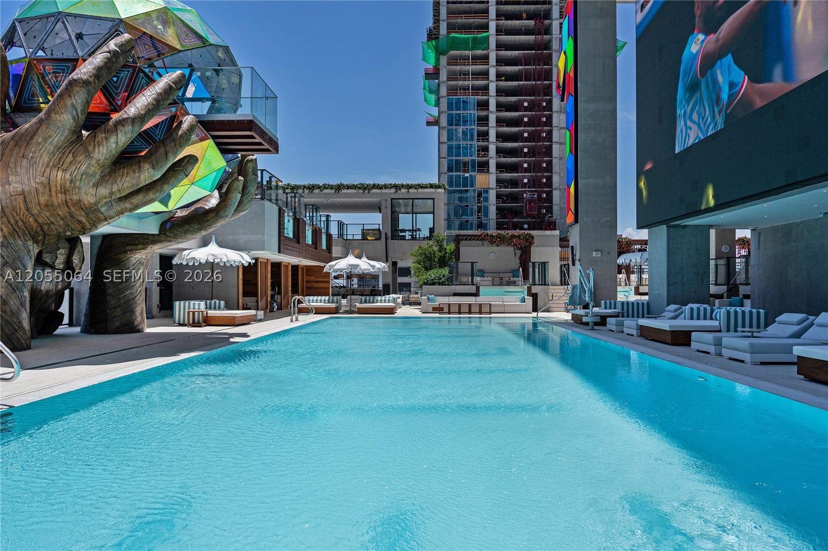 image E11EVEN Hotel & Residences23
