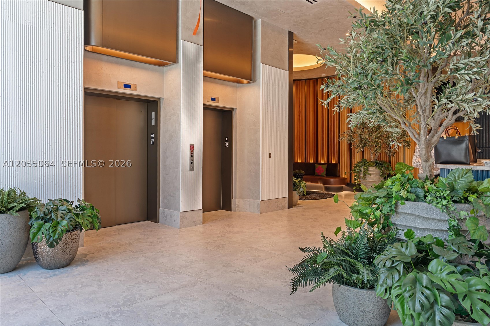 image E11EVEN Hotel & Residences4