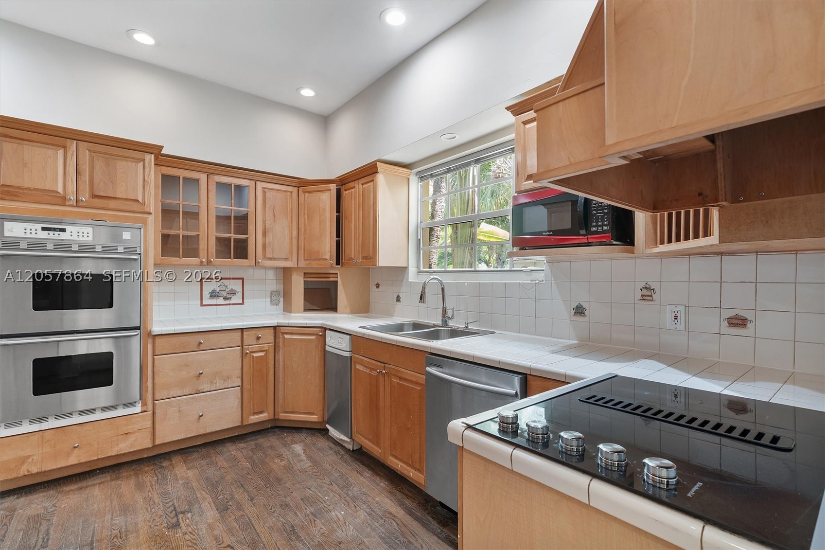 4445 N Michigan Ave Miami Beach, FL 33140