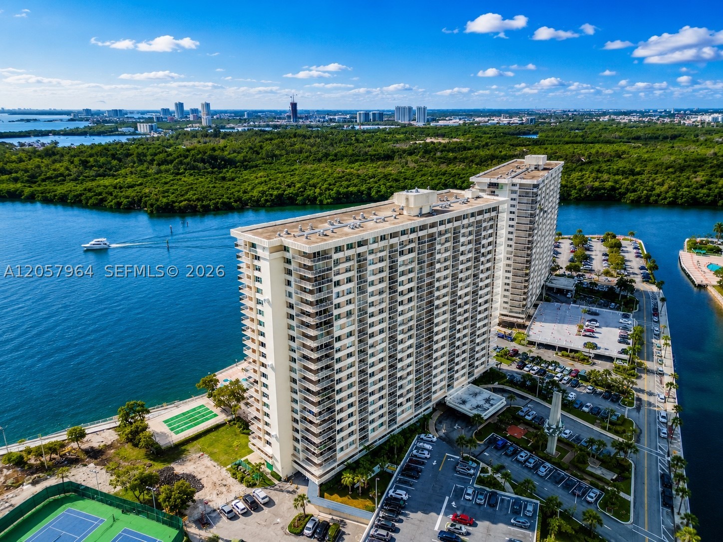 image Arlen House Condo0