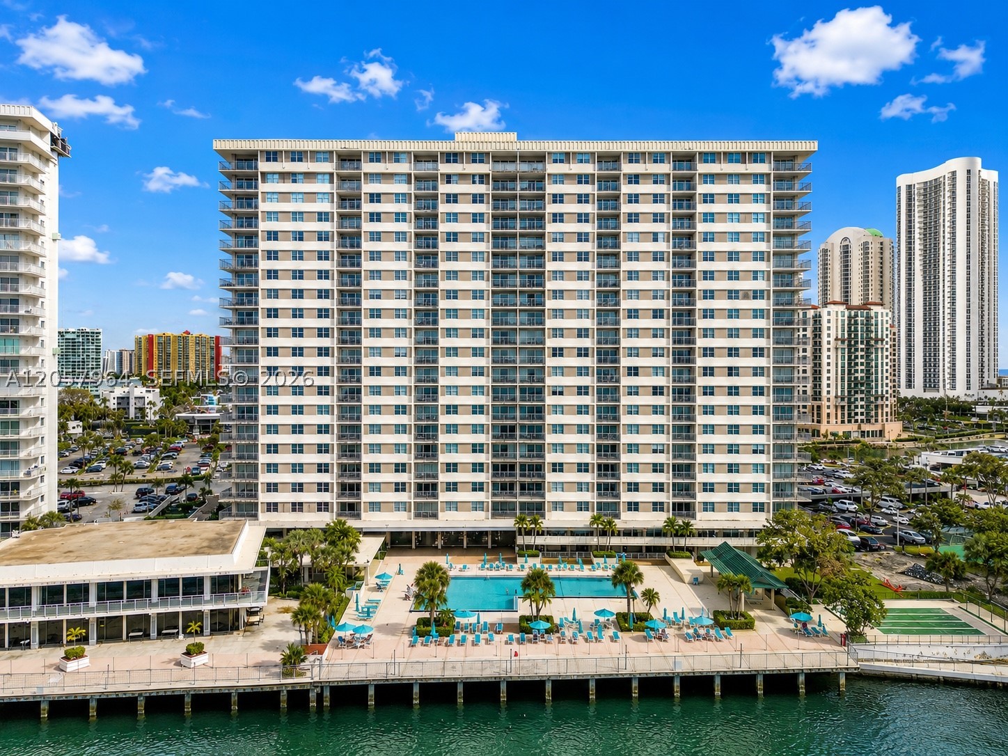 image Arlen House Condo24