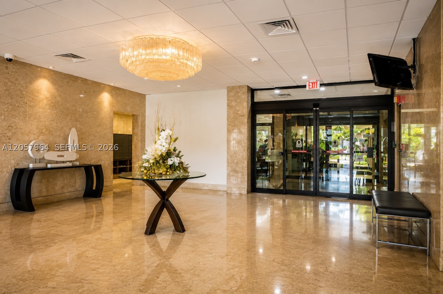image Arlen House Condo25