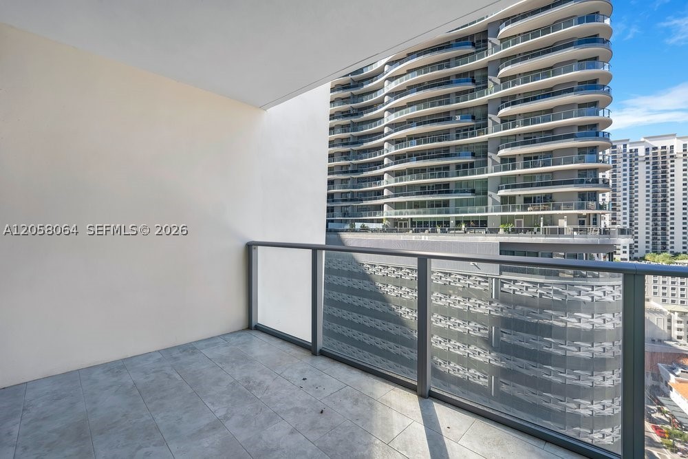 image 1010 Brickell18
