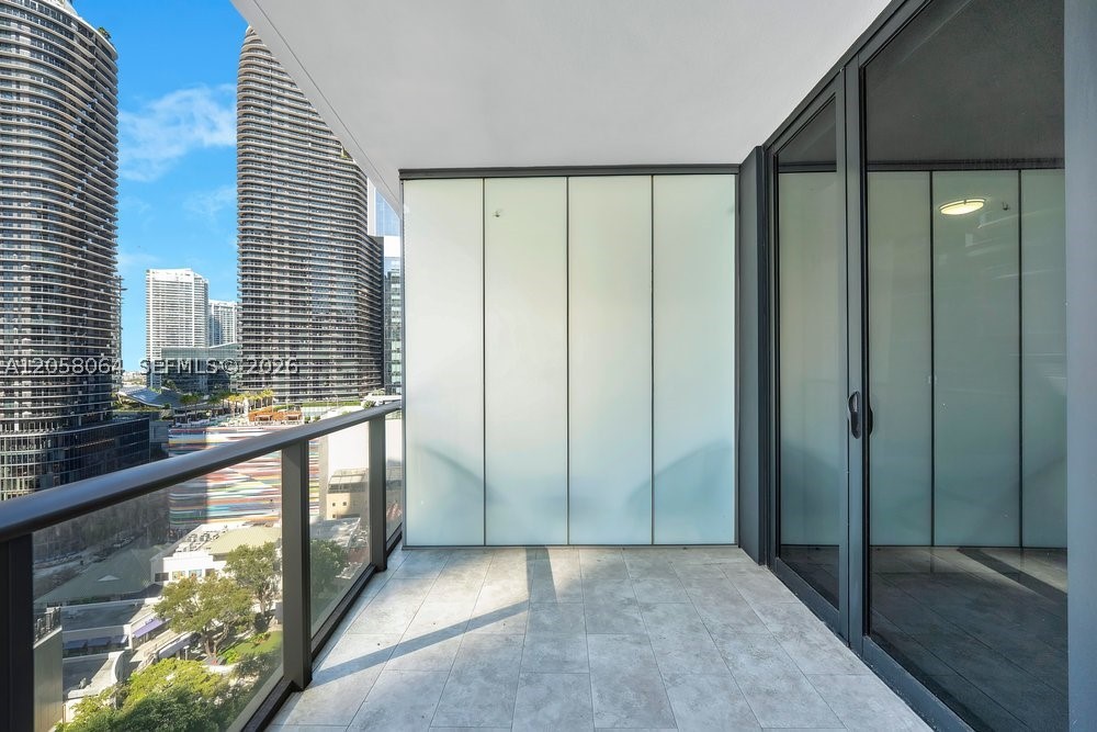 image 1010 Brickell19