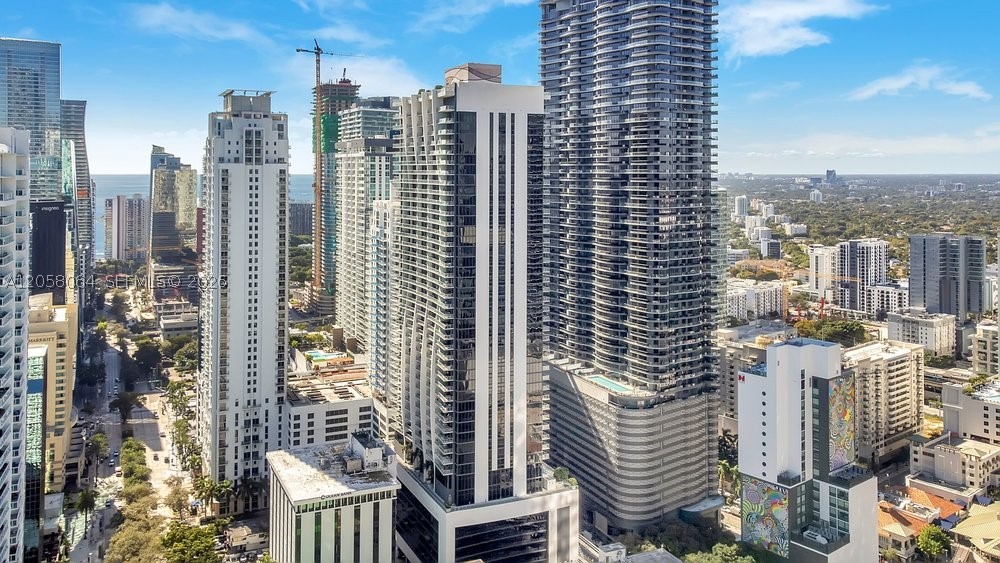 image 1010 Brickell31