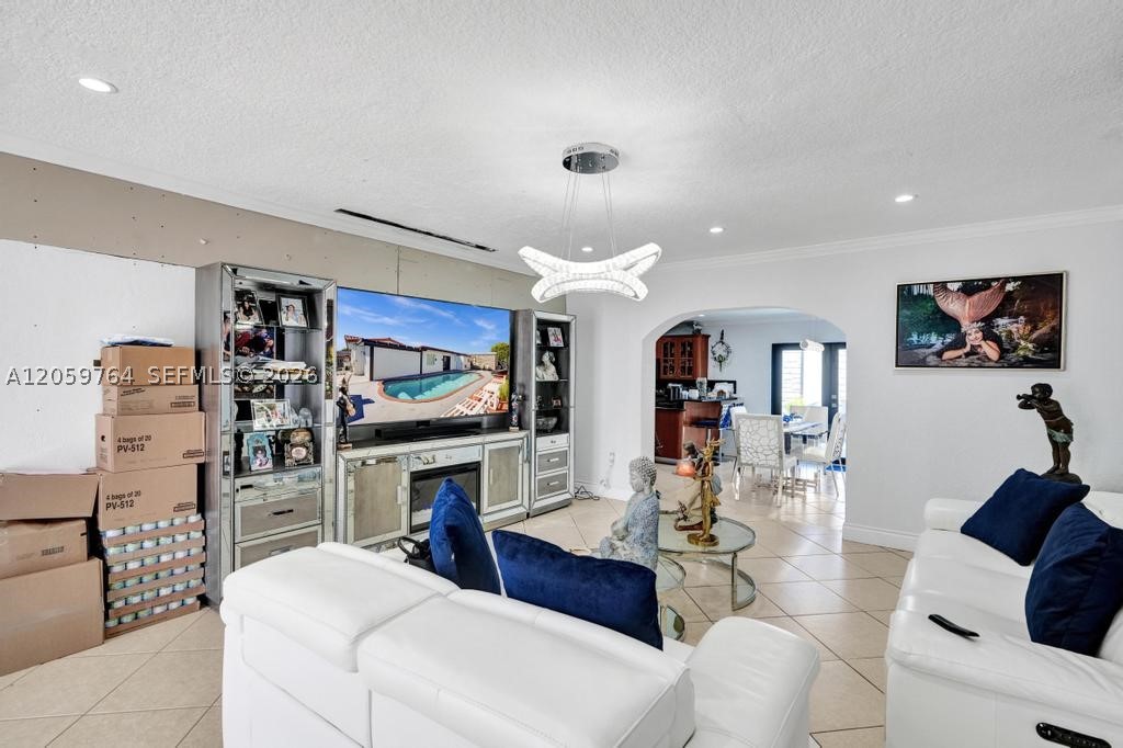 2711 SW 117th Ct Miami, FL 33175