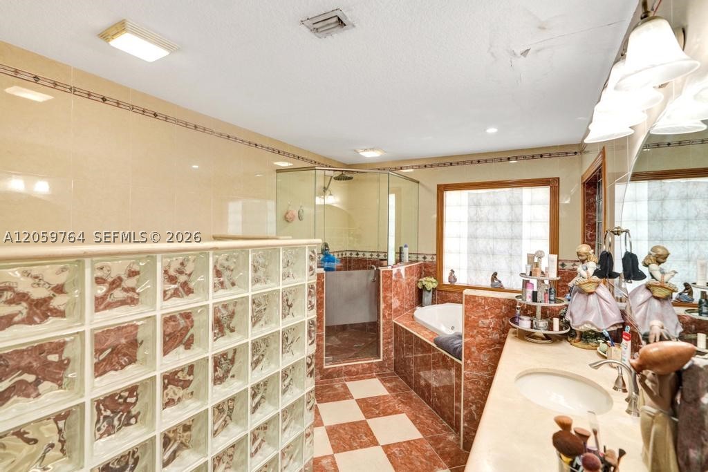 2711 SW 117th Ct Miami, FL 33175