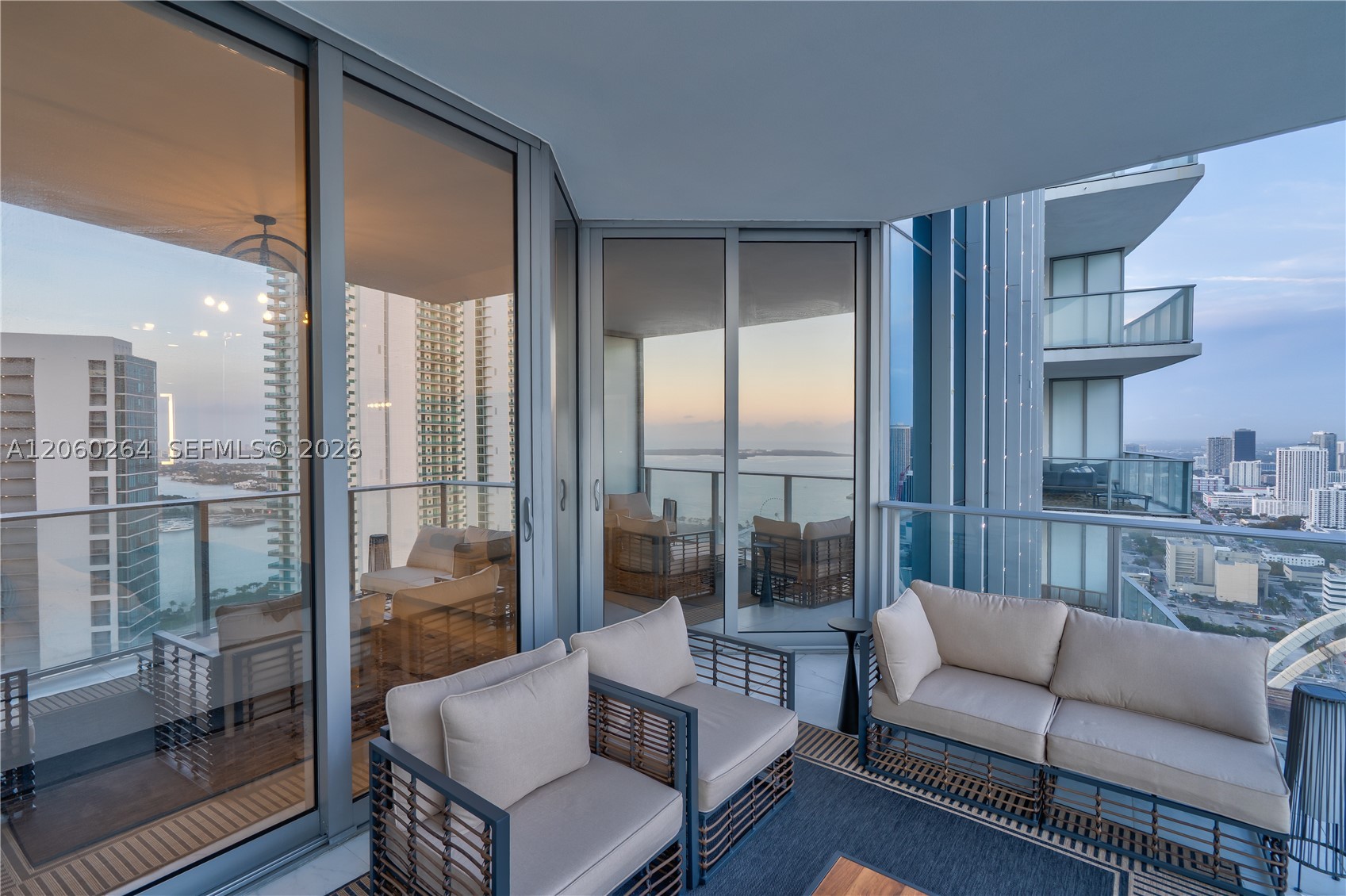 image Paramount Miami Worldcenter21