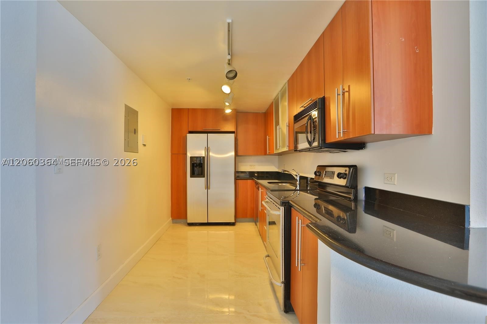 7501 E Treasure Dr #4K