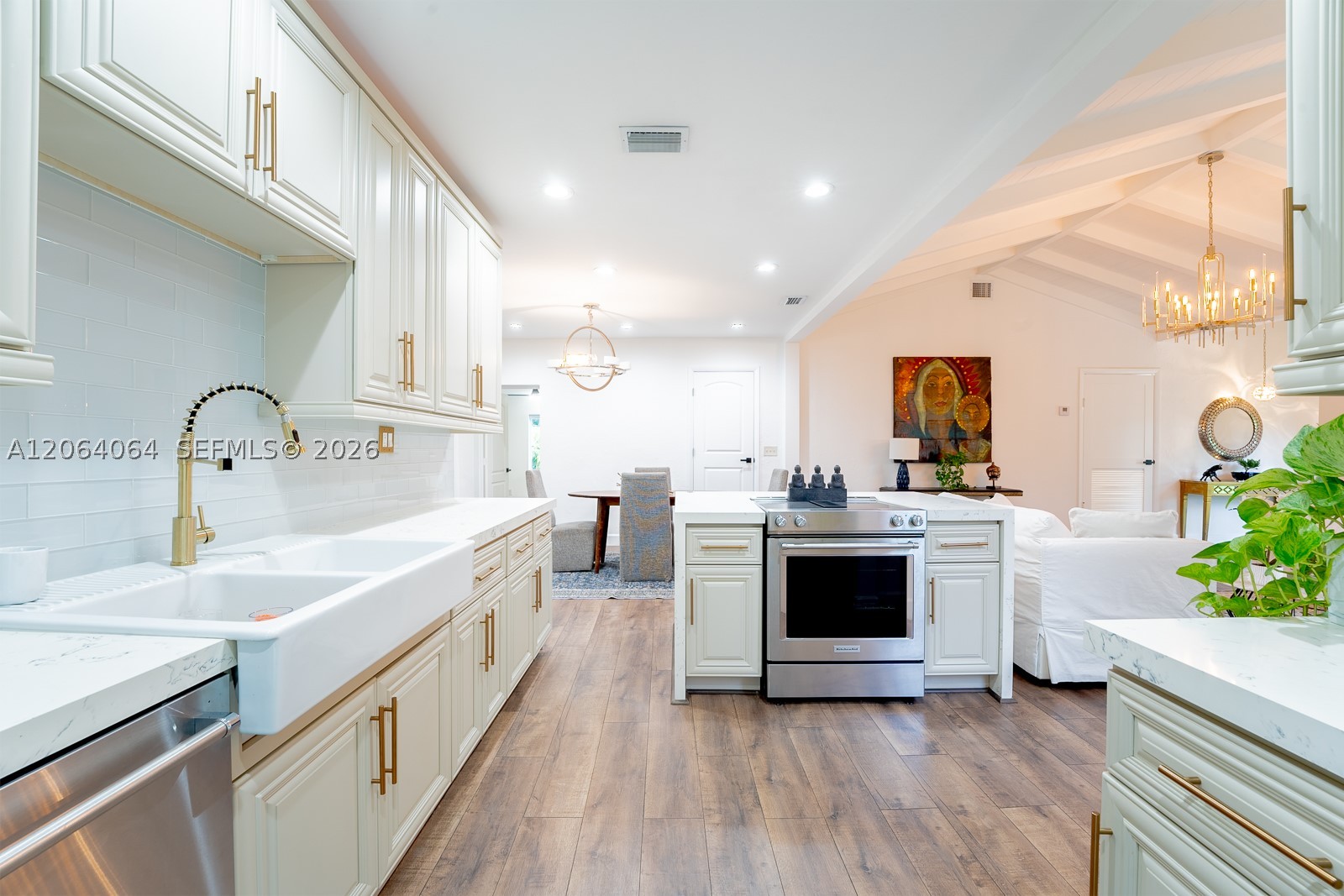 2483 SW 24th St Miami, FL 33145