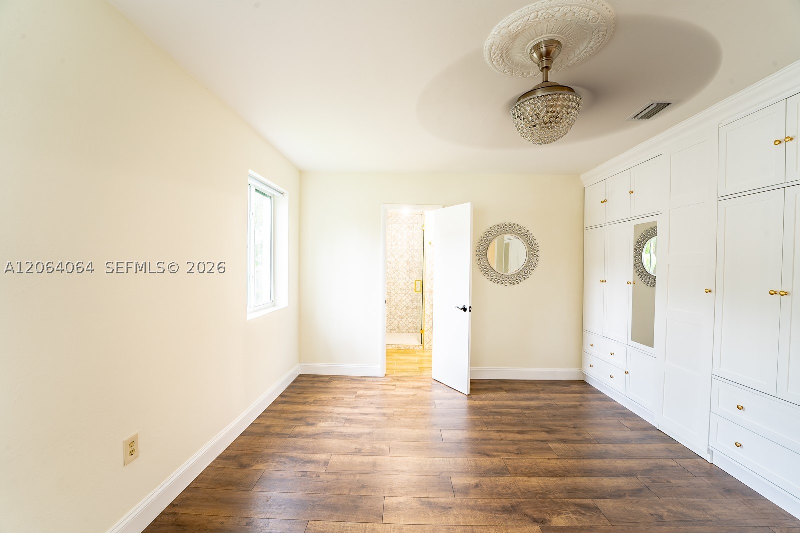 2483 SW 24th St Miami, FL 33145