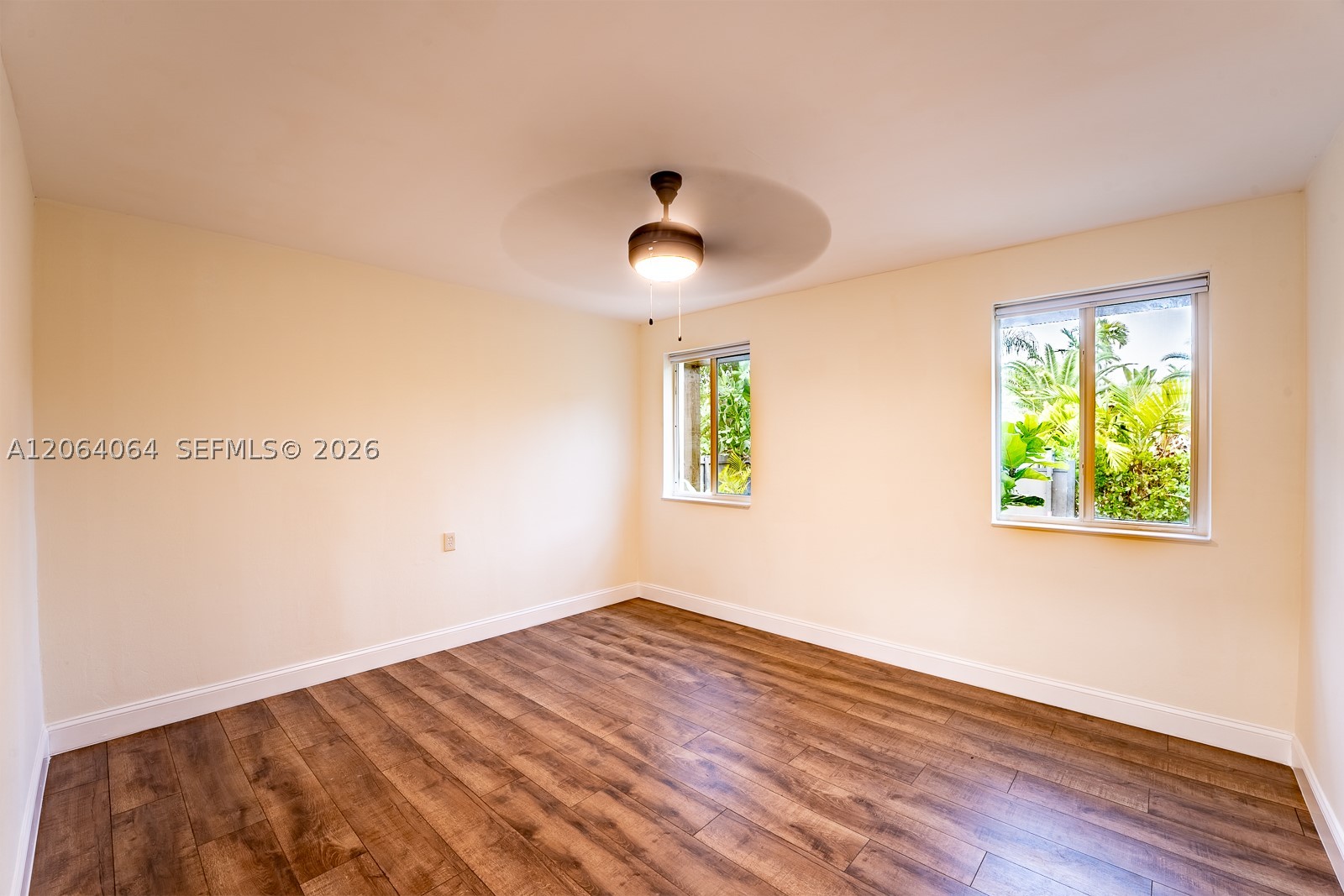 2483 SW 24th St Miami, FL 33145