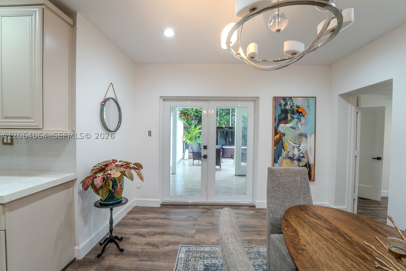 2483 SW 24th St Miami, FL 33145