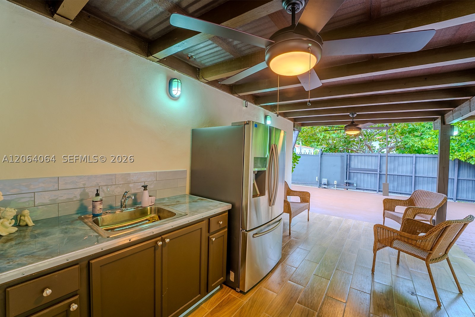2483 SW 24th St Miami, FL 33145