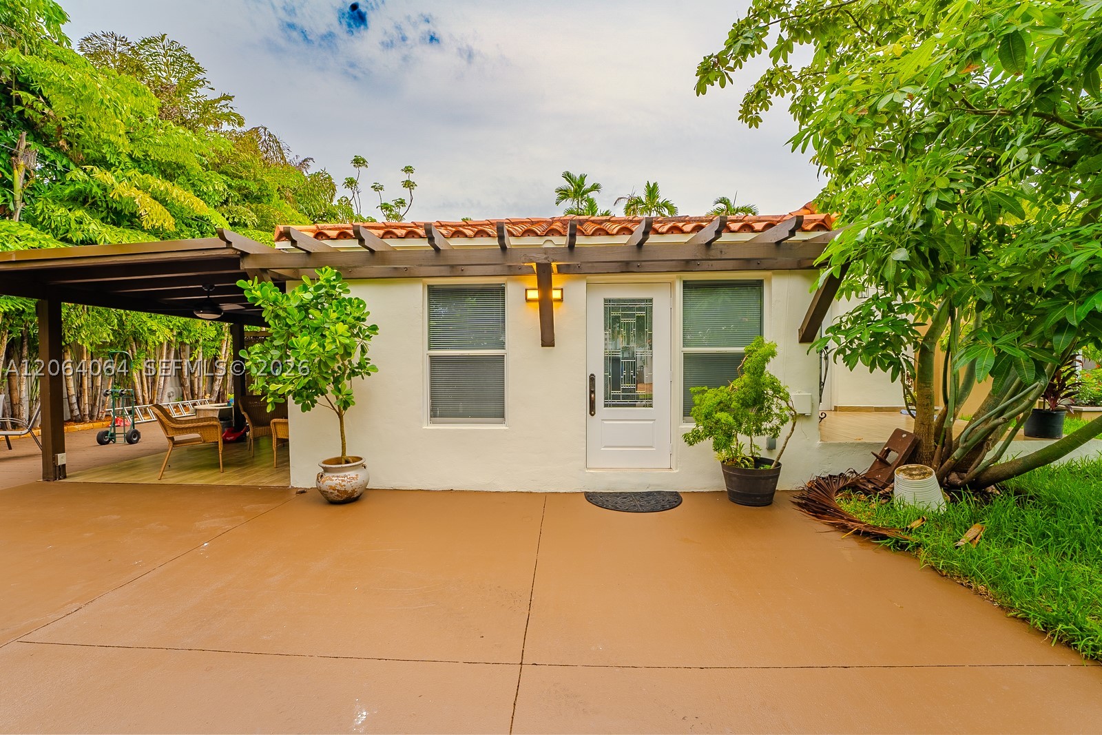 2483 SW 24th St Miami, FL 33145