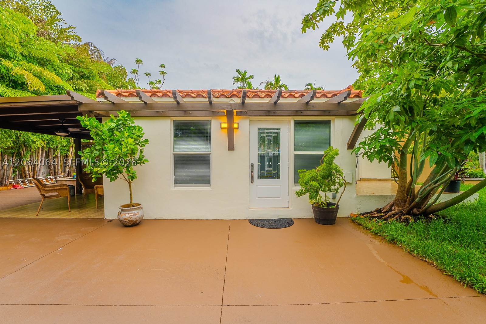 2483 SW 24th St Miami, FL 33145
