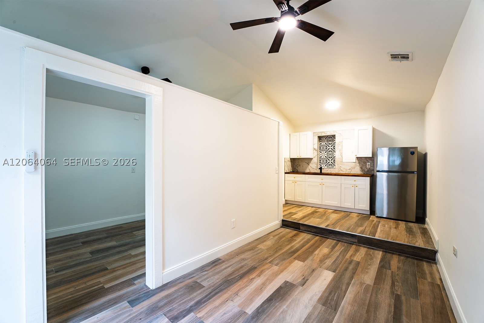 2483 SW 24th St Miami, FL 33145