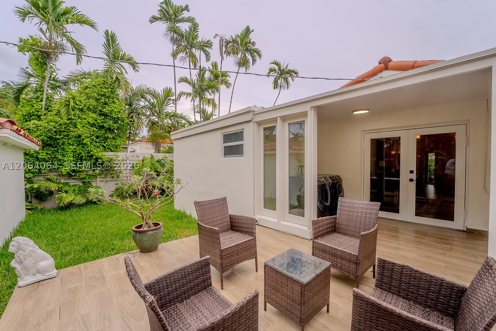 2483 SW 24th St Miami, FL 33145