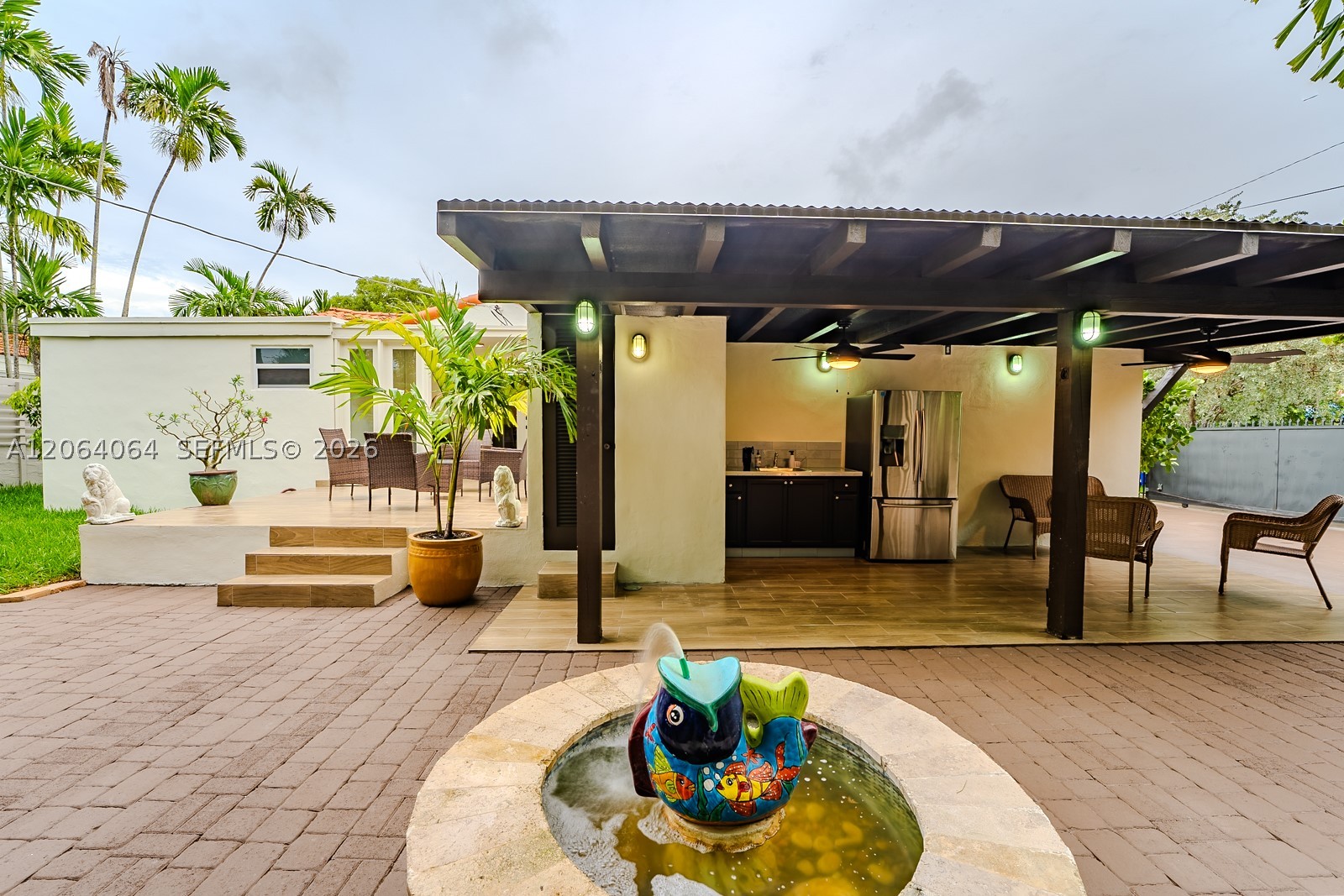 2483 SW 24th St Miami, FL 33145