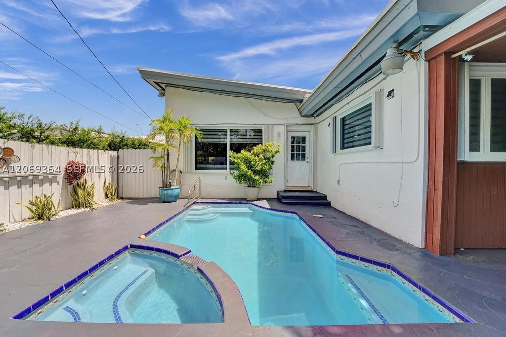1750 71st St Miami Beach, FL 33141