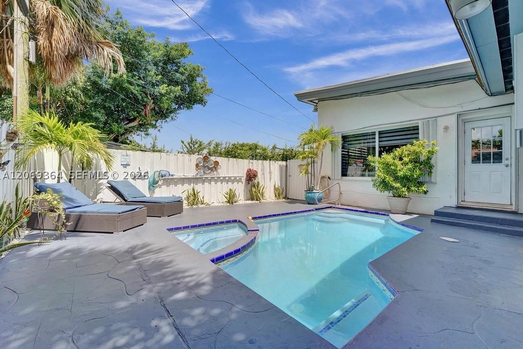 1750 71st St Miami Beach, FL 33141