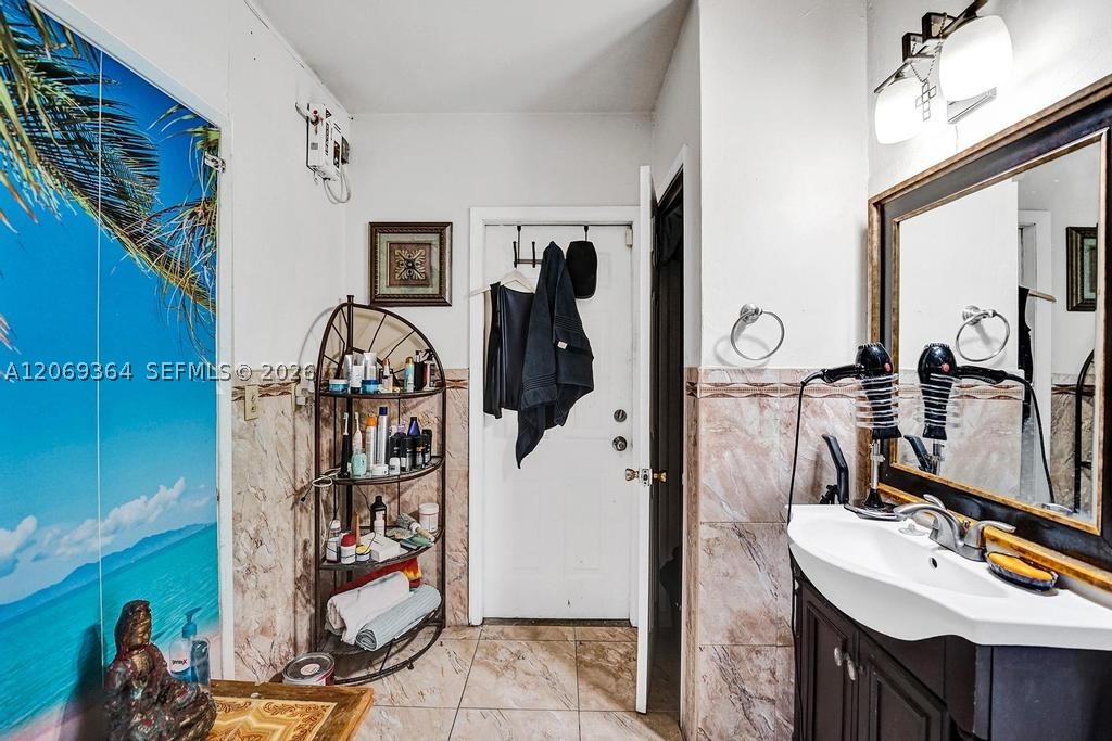 1750 71st St Miami Beach, FL 33141