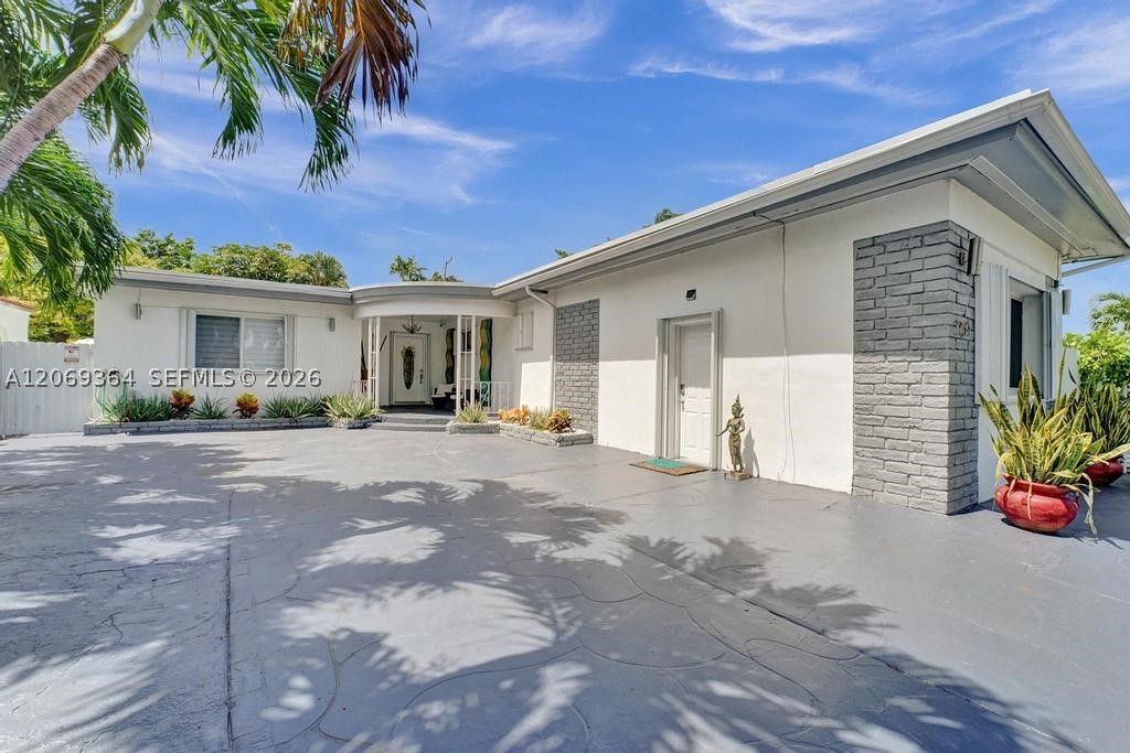 1750 71st St Miami Beach, FL 33141