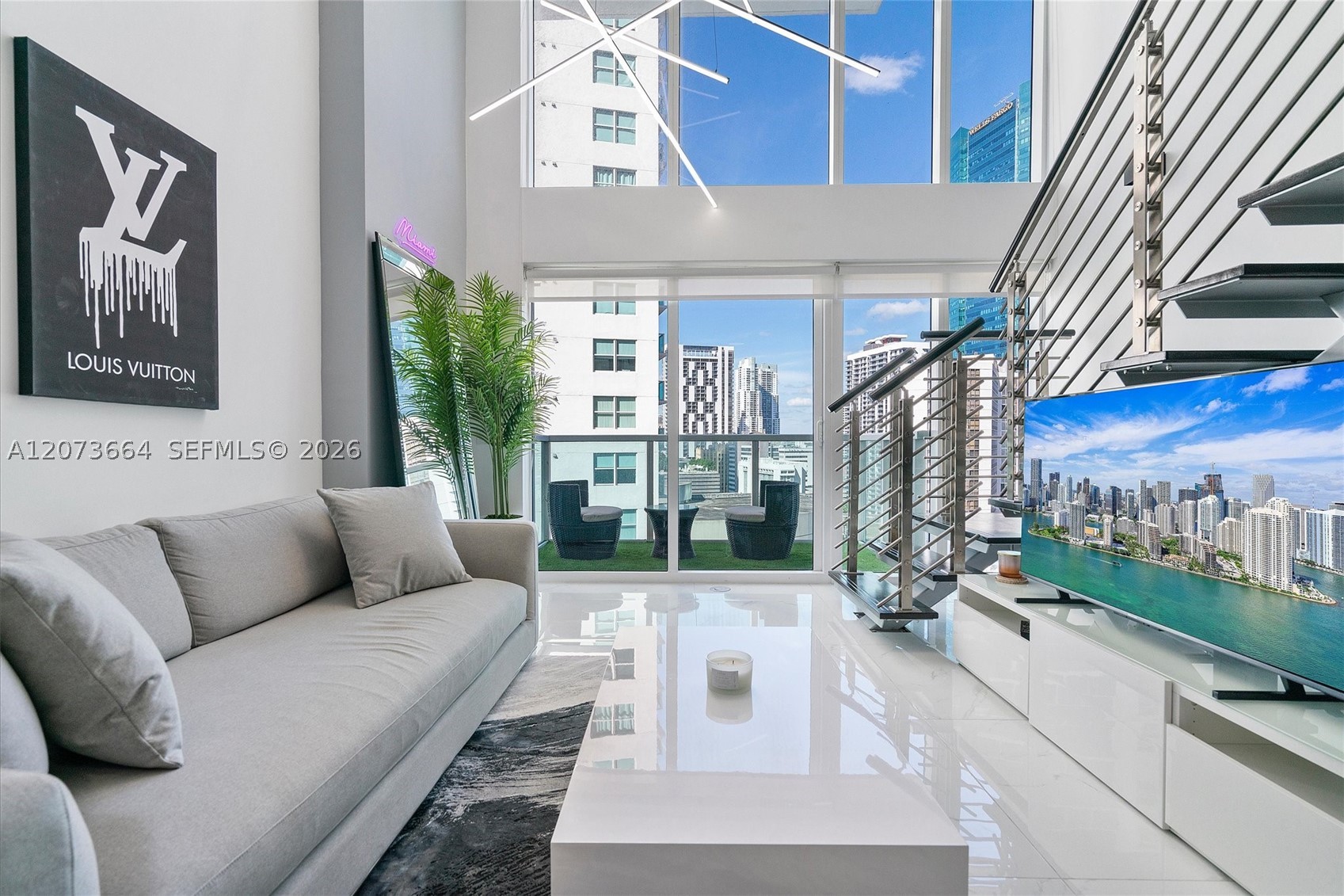 41 SE 5th St #1111
