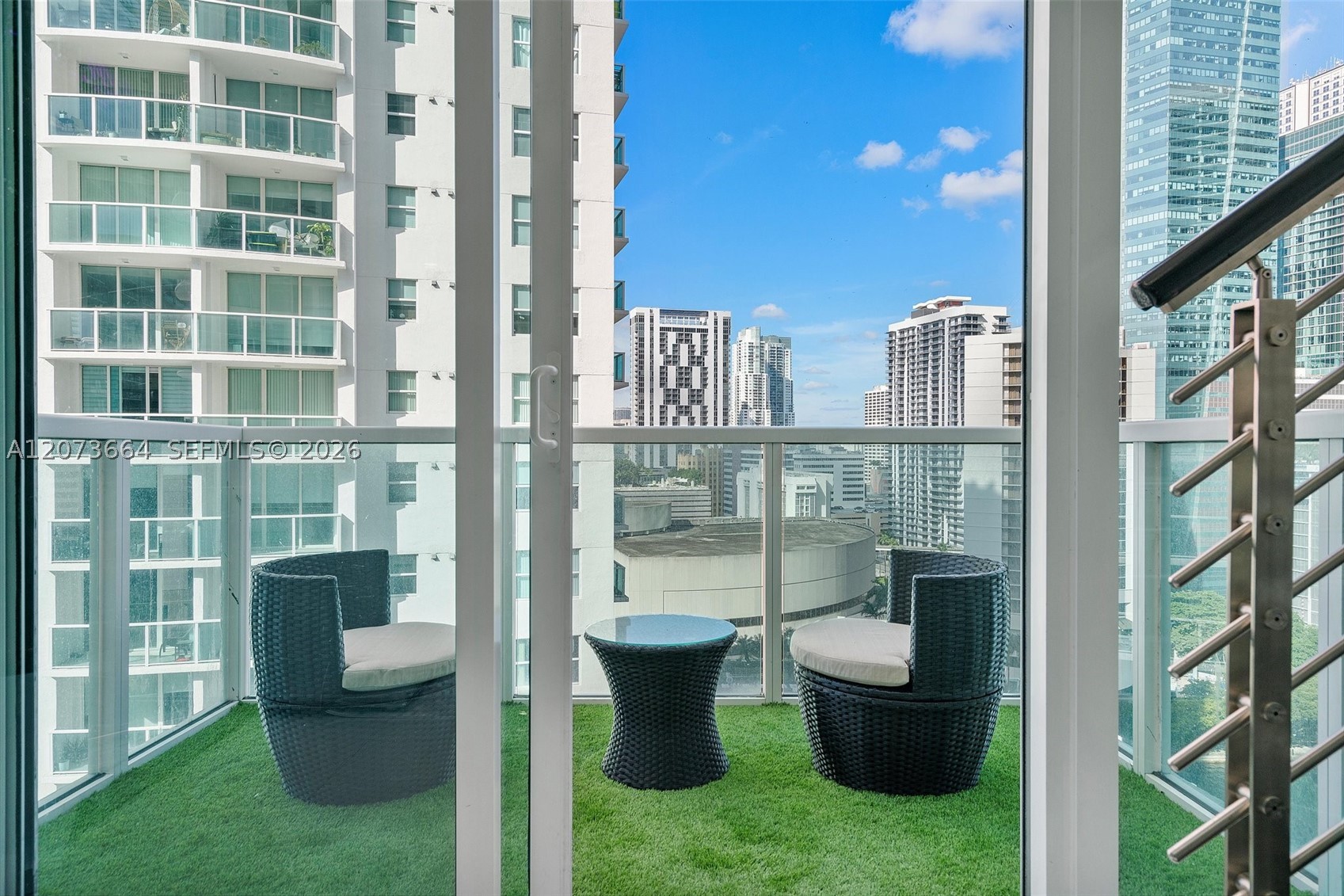 image Brickell on the River South10