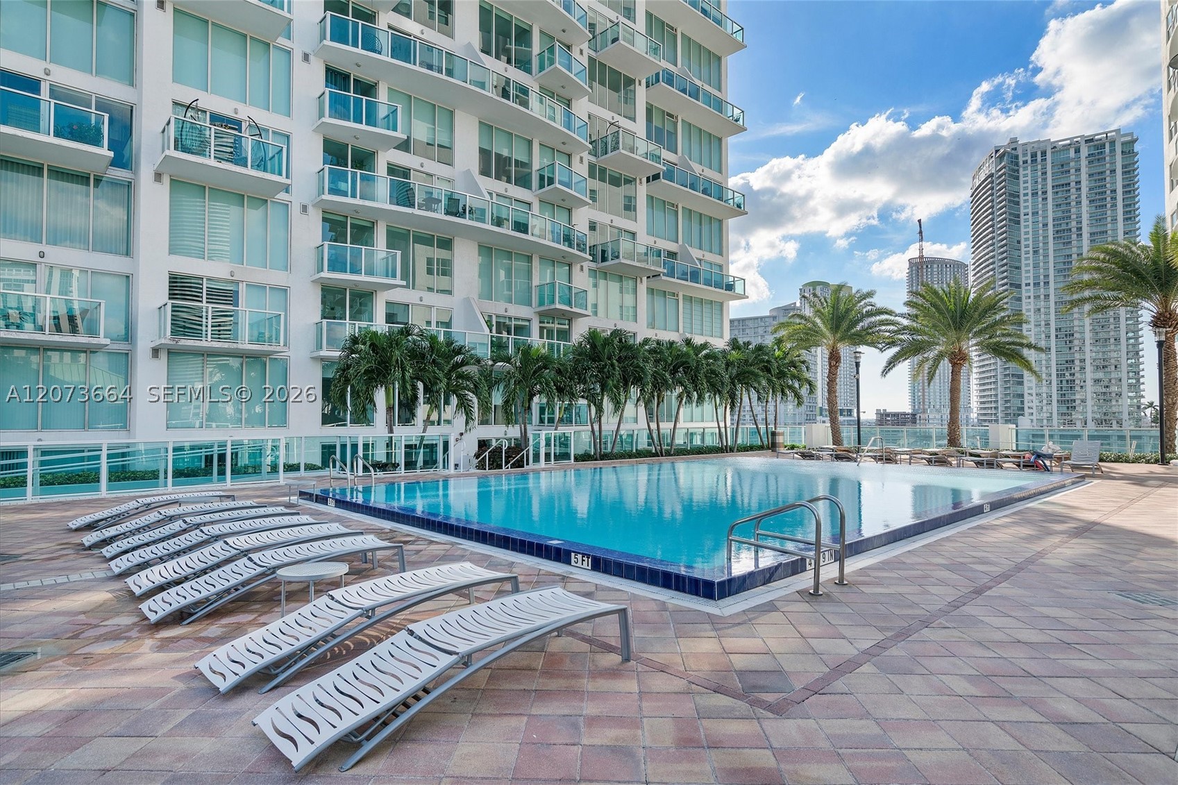 image Brickell on the River South28