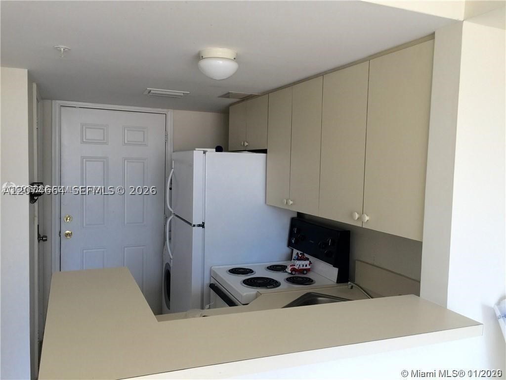 450 SW 3rd St #15
