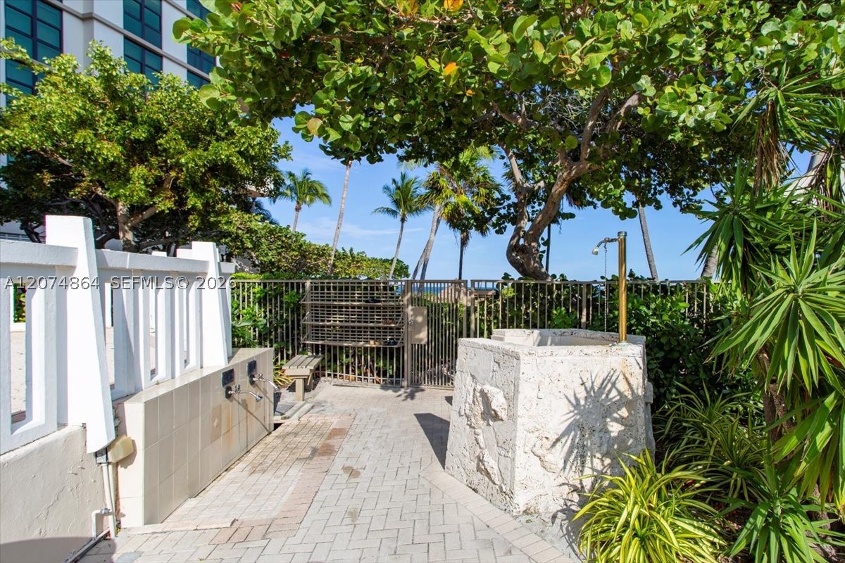 image Towers of Key Biscayne12