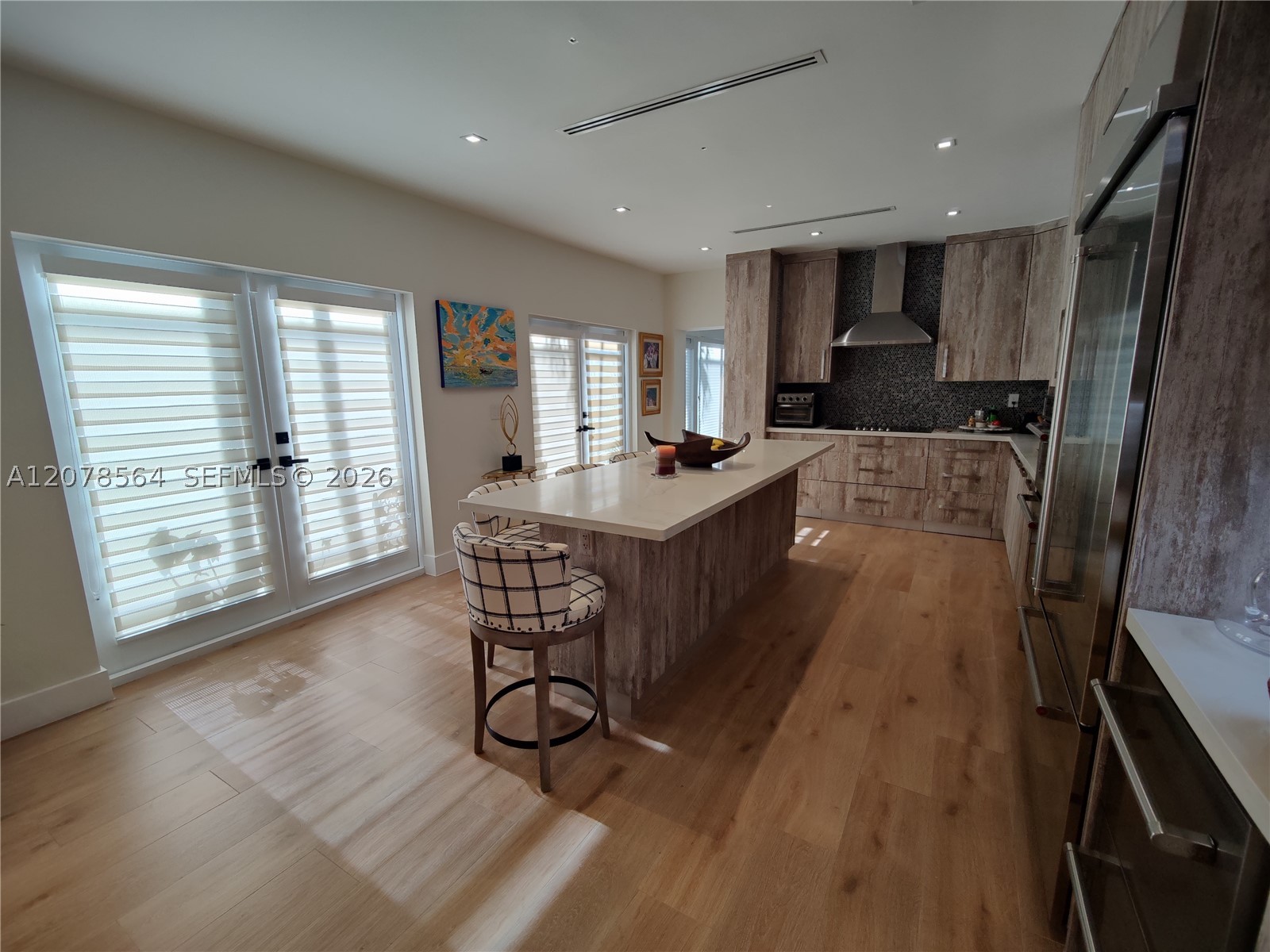 1823 S Bayshore Ln Miami, FL 33133