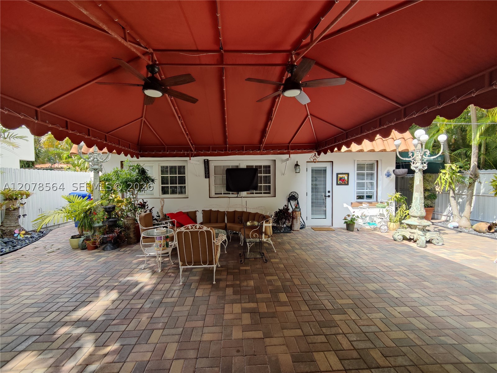 1823 S Bayshore Ln Miami, FL 33133