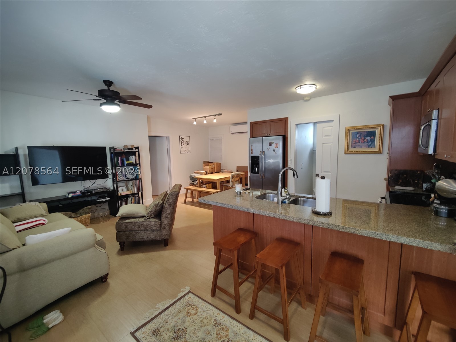 1823 S Bayshore Ln Miami, FL 33133