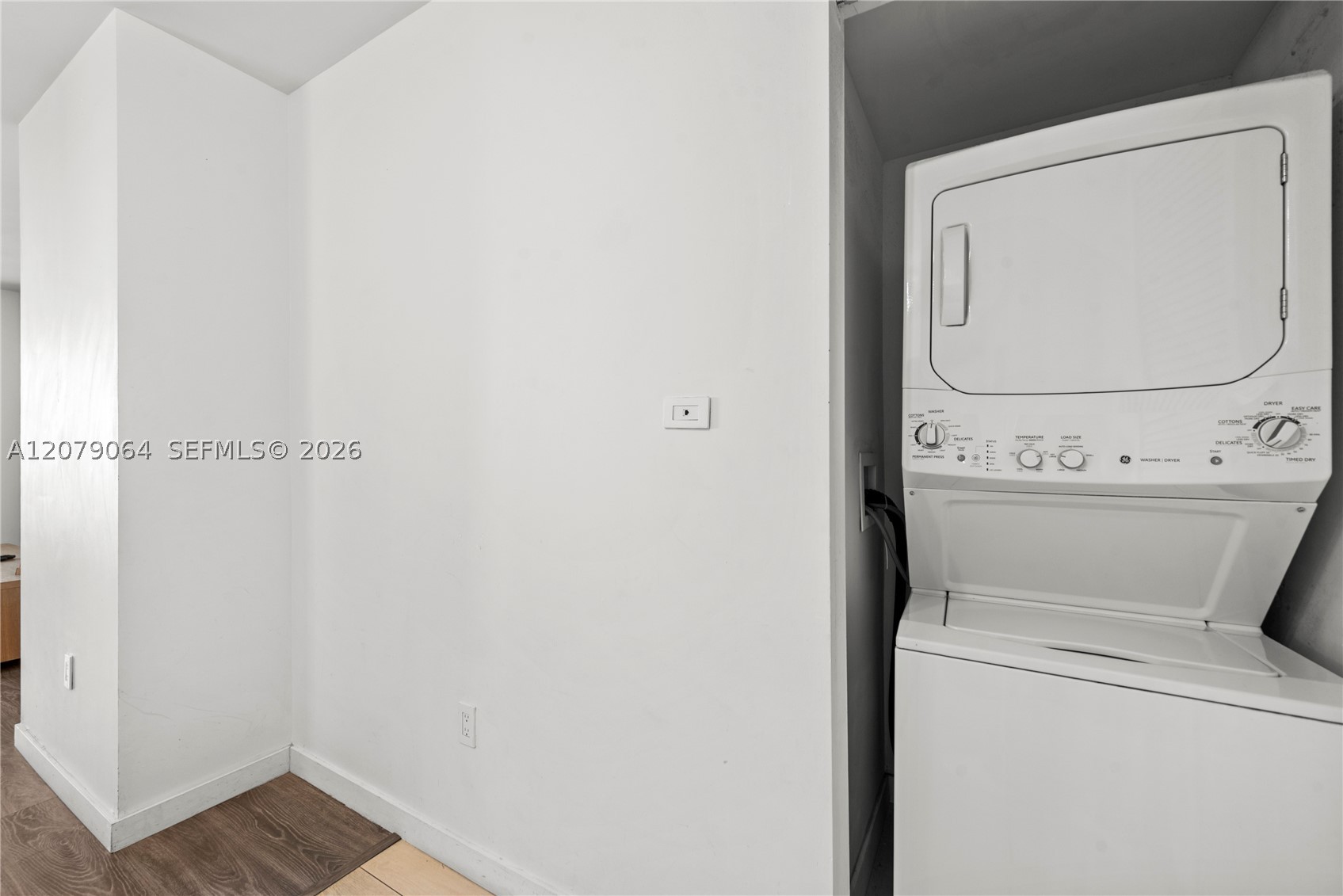 image Beachwalk Condominium9