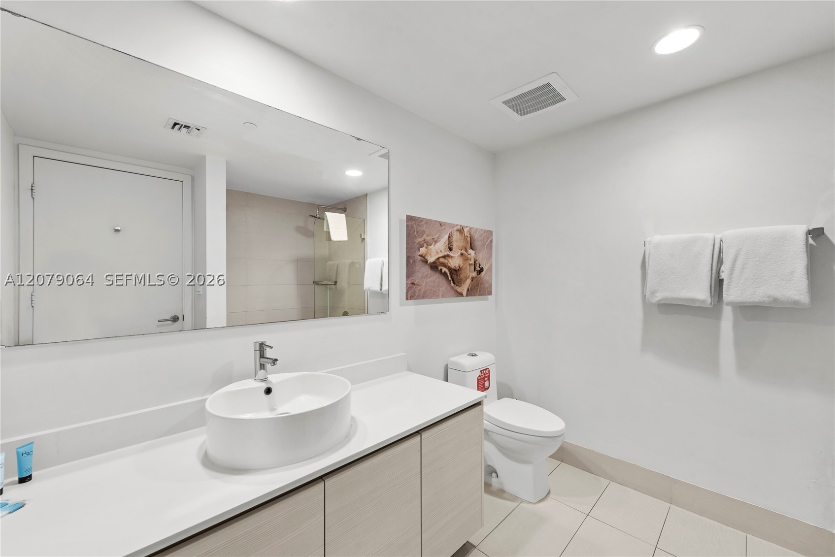 image Beachwalk Condominium11