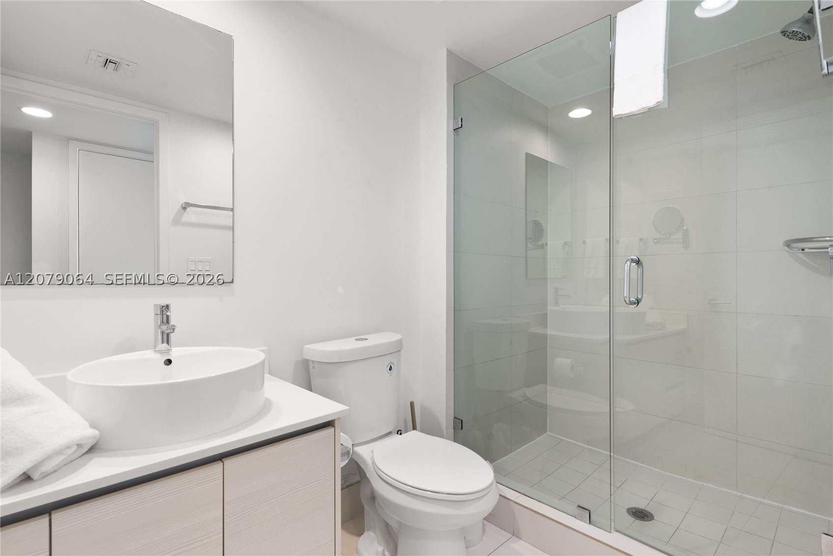 image Beachwalk Condominium12