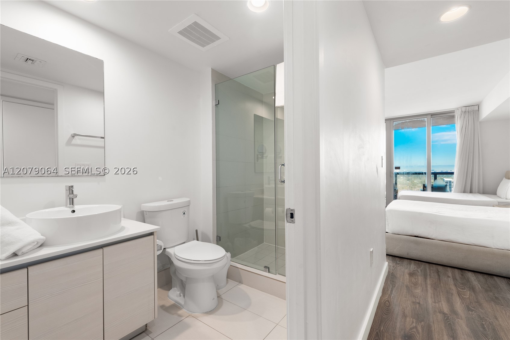 image Beachwalk Condominium13