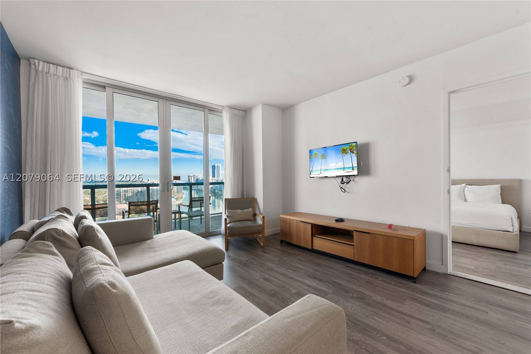 image Beachwalk Condominium22