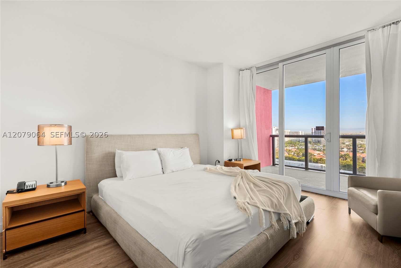 image Beachwalk Condominium2