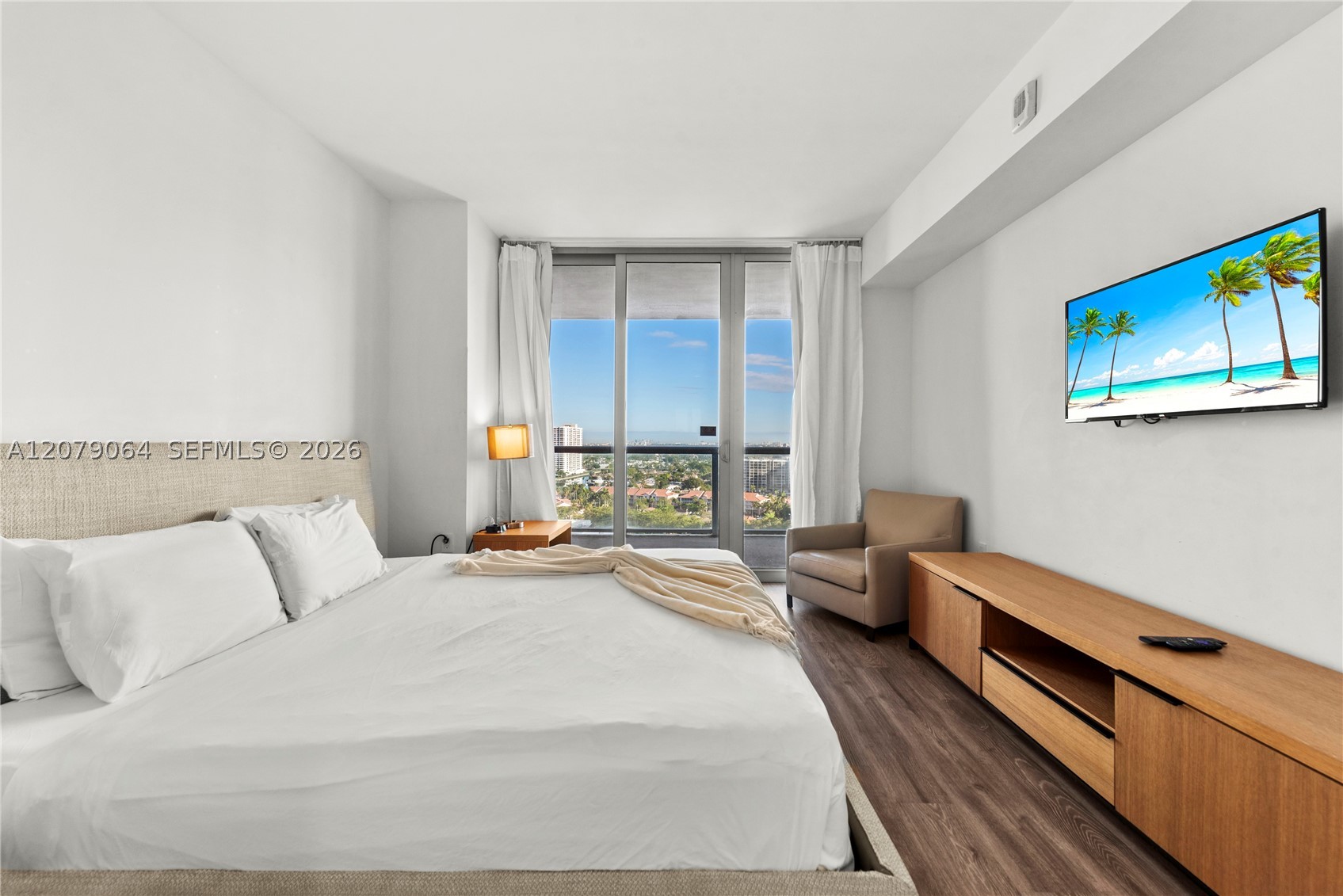 image Beachwalk Condominium7