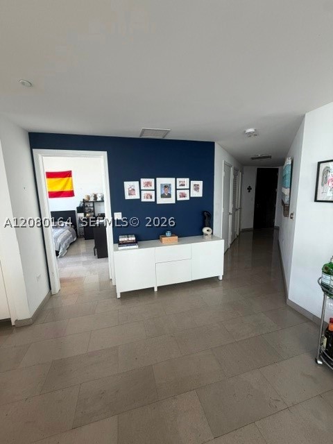 68 SE 6th St #1912 Miami, FL 33131