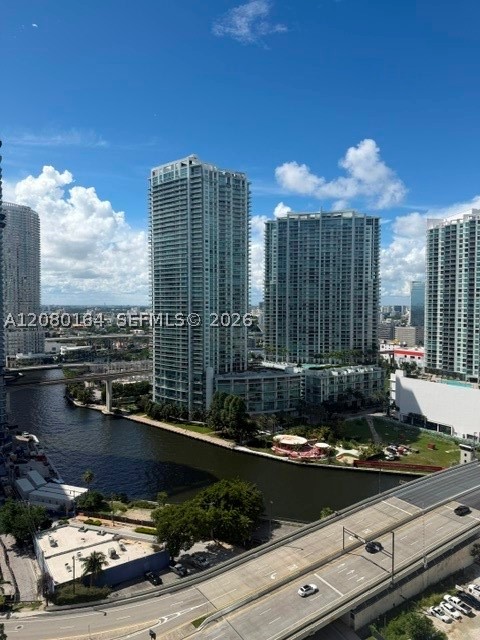 68 SE 6th St #1912 Miami, FL 33131