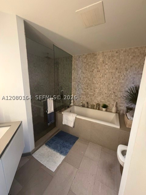 68 SE 6th St #1912 Miami, FL 33131