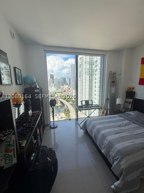 68 SE 6th St #1912 Miami, FL 33131