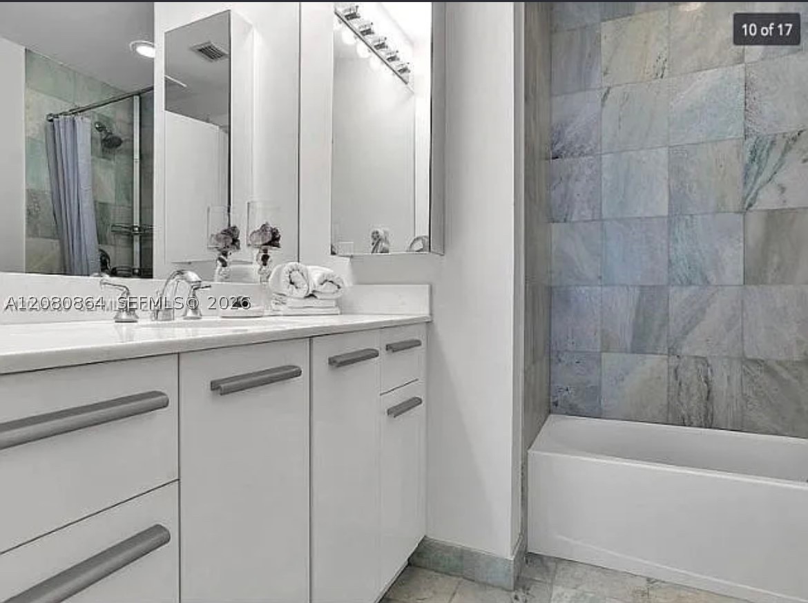 image 1060 Brickell - 105010