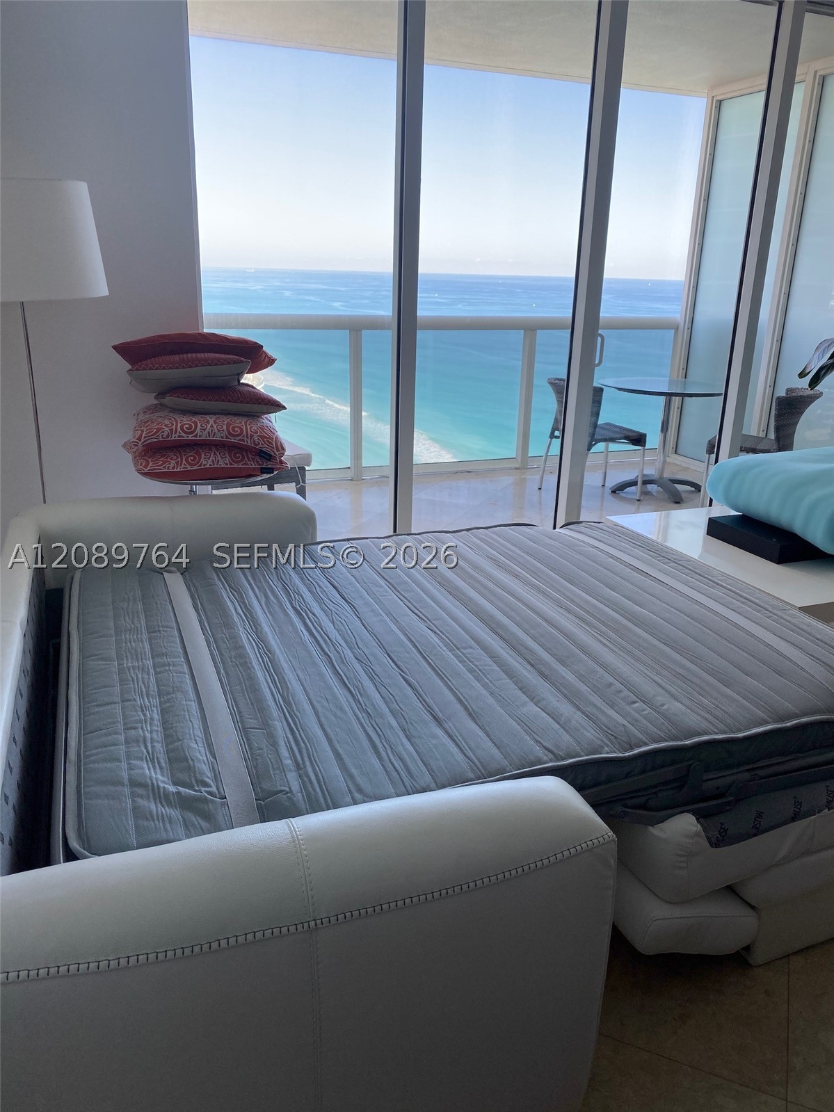 image Beach Club 214